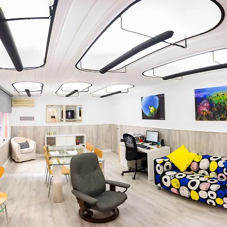 Guillot בית הארחה *